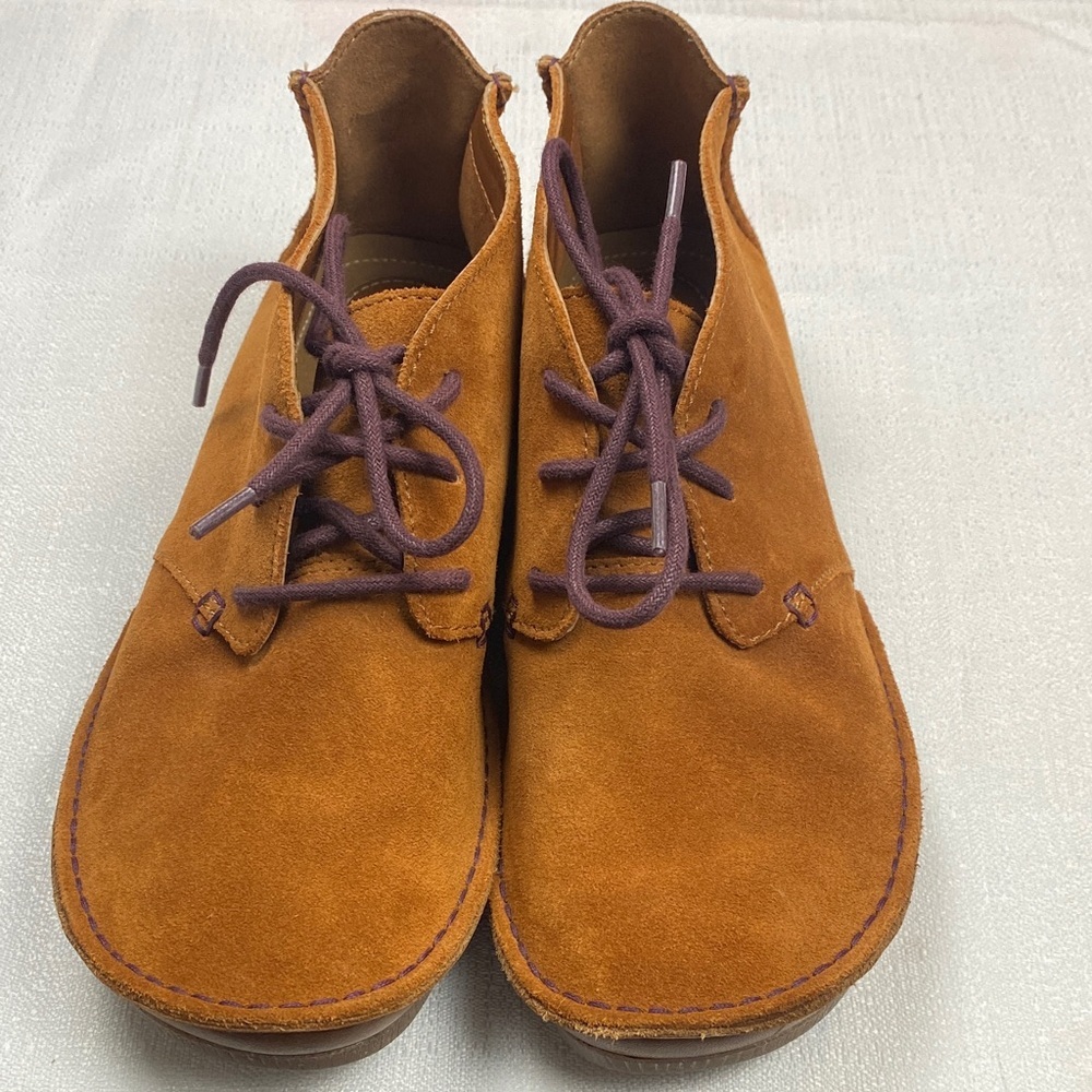 Clarks Brown Suede Ankle Boots with Purple Laces Size 8.5 - Picture 10 of 16